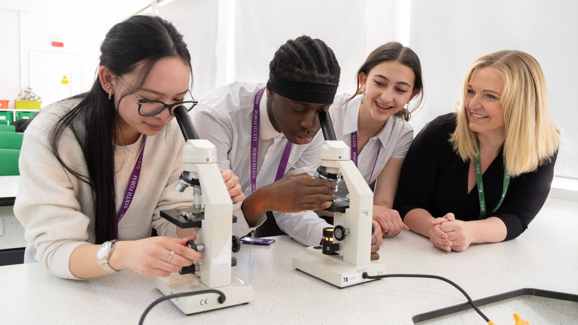 Sixth Form Science Lesson with Headteacher in Bromley